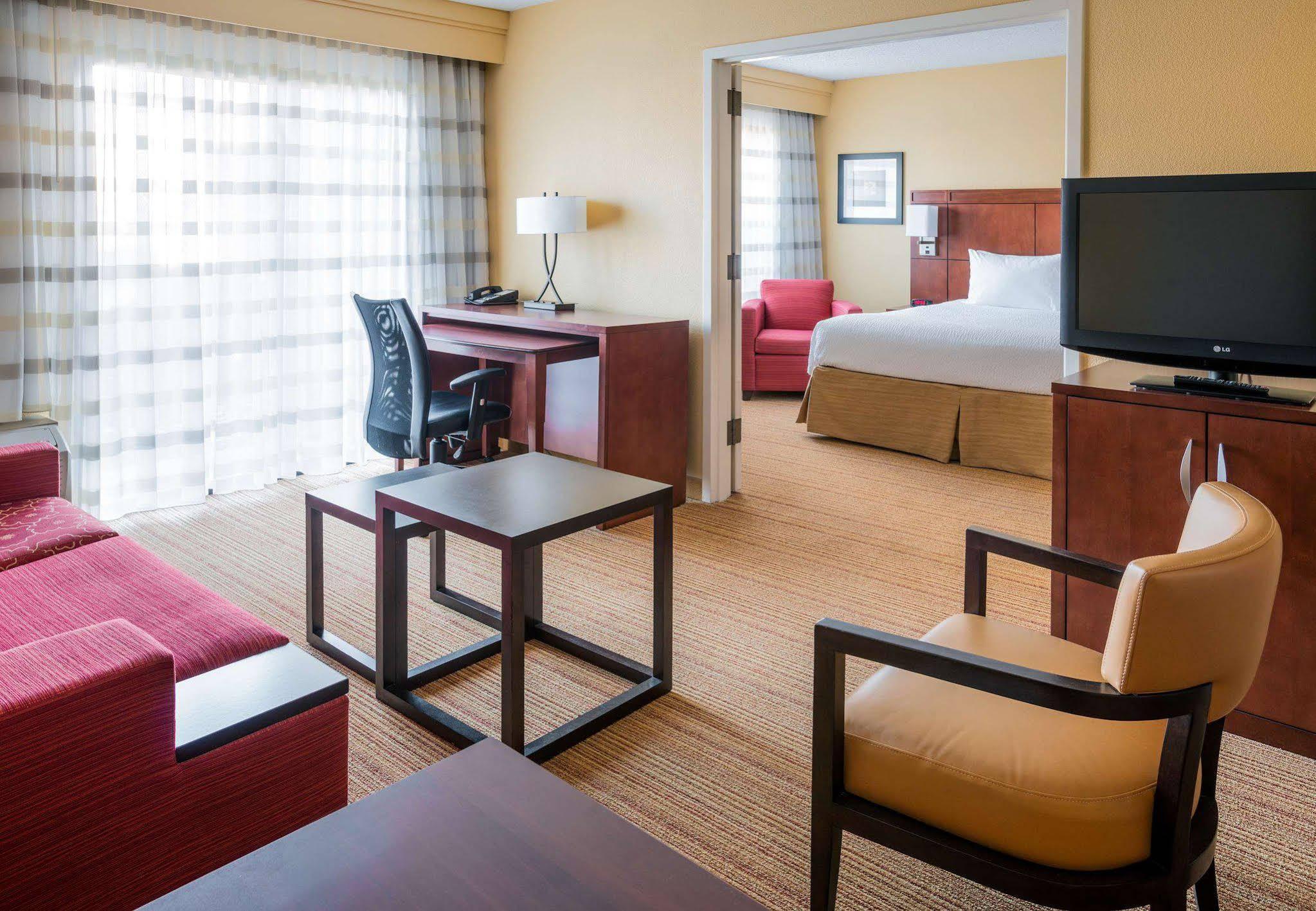 Iowa Inn Bettendorf Quad Cities Экстерьер фото