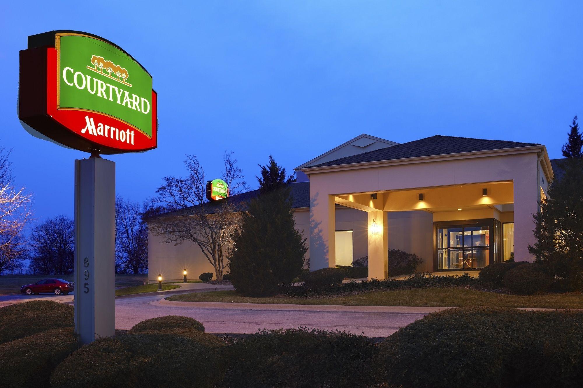 Iowa Inn Bettendorf Quad Cities Экстерьер фото