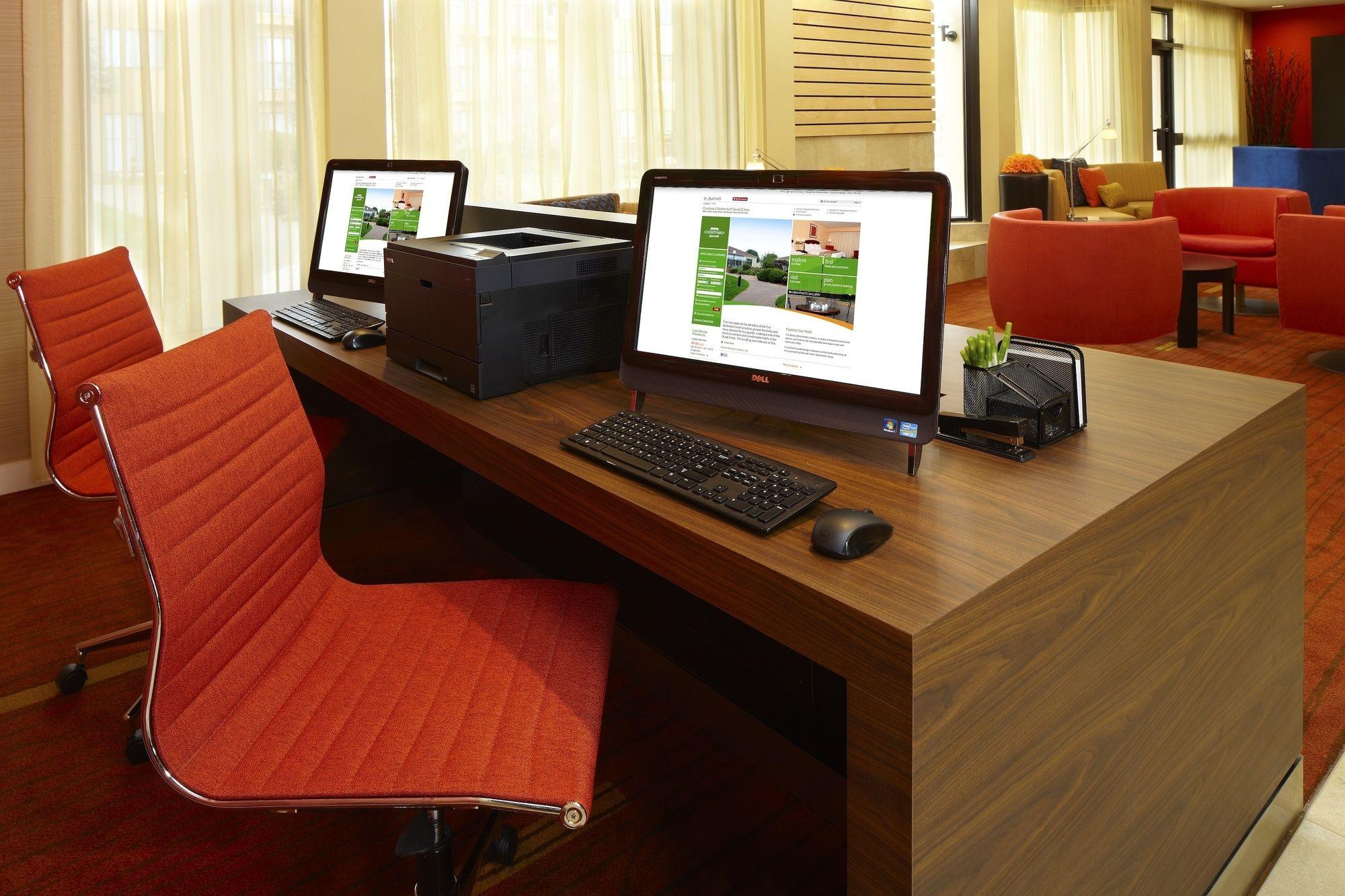 Iowa Inn Bettendorf Quad Cities Экстерьер фото