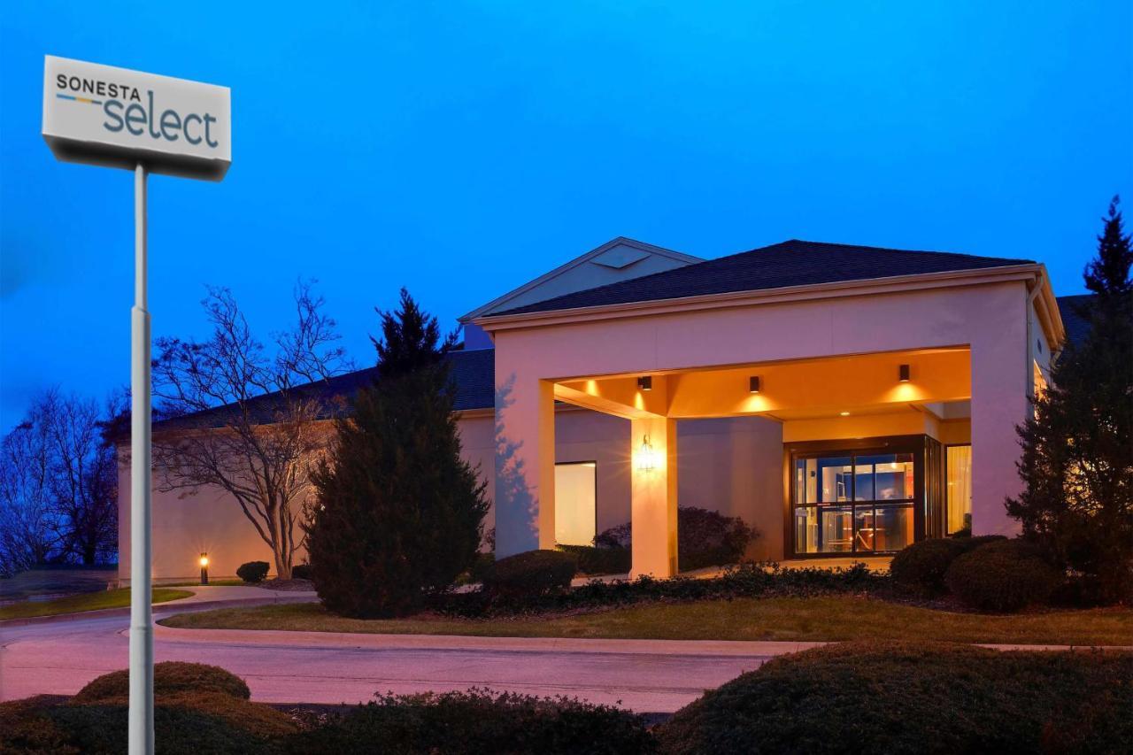 Iowa Inn Bettendorf Quad Cities Экстерьер фото