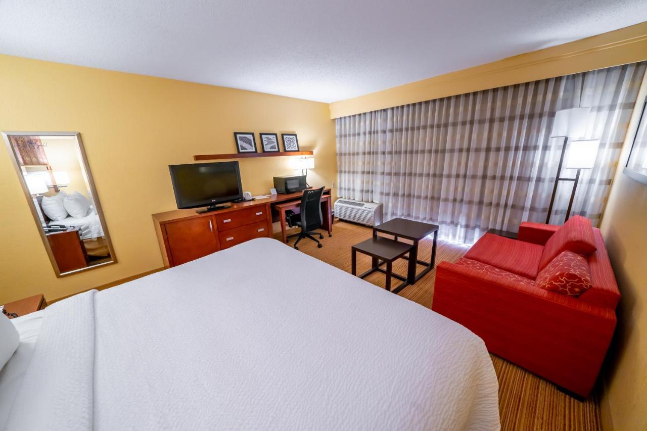 Iowa Inn Bettendorf Quad Cities Экстерьер фото