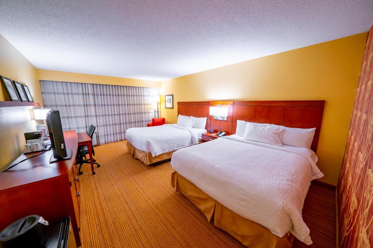 Iowa Inn Bettendorf Quad Cities Экстерьер фото