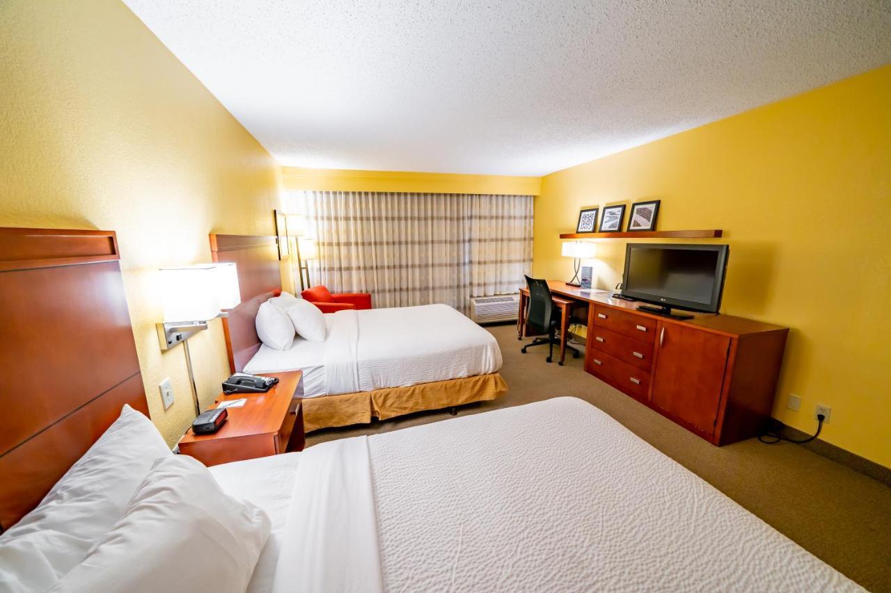 Iowa Inn Bettendorf Quad Cities Экстерьер фото