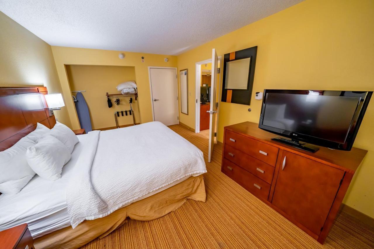 Iowa Inn Bettendorf Quad Cities Экстерьер фото