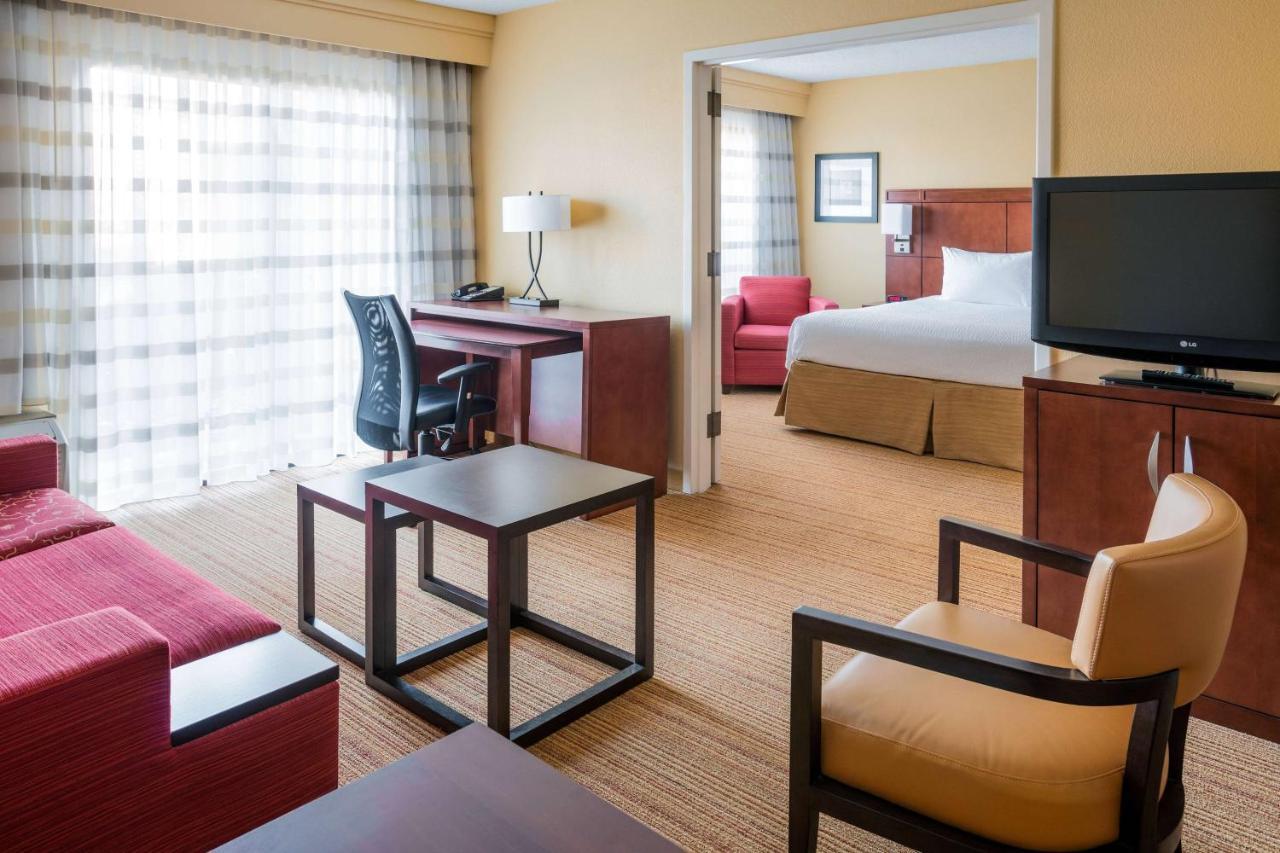 Iowa Inn Bettendorf Quad Cities Экстерьер фото