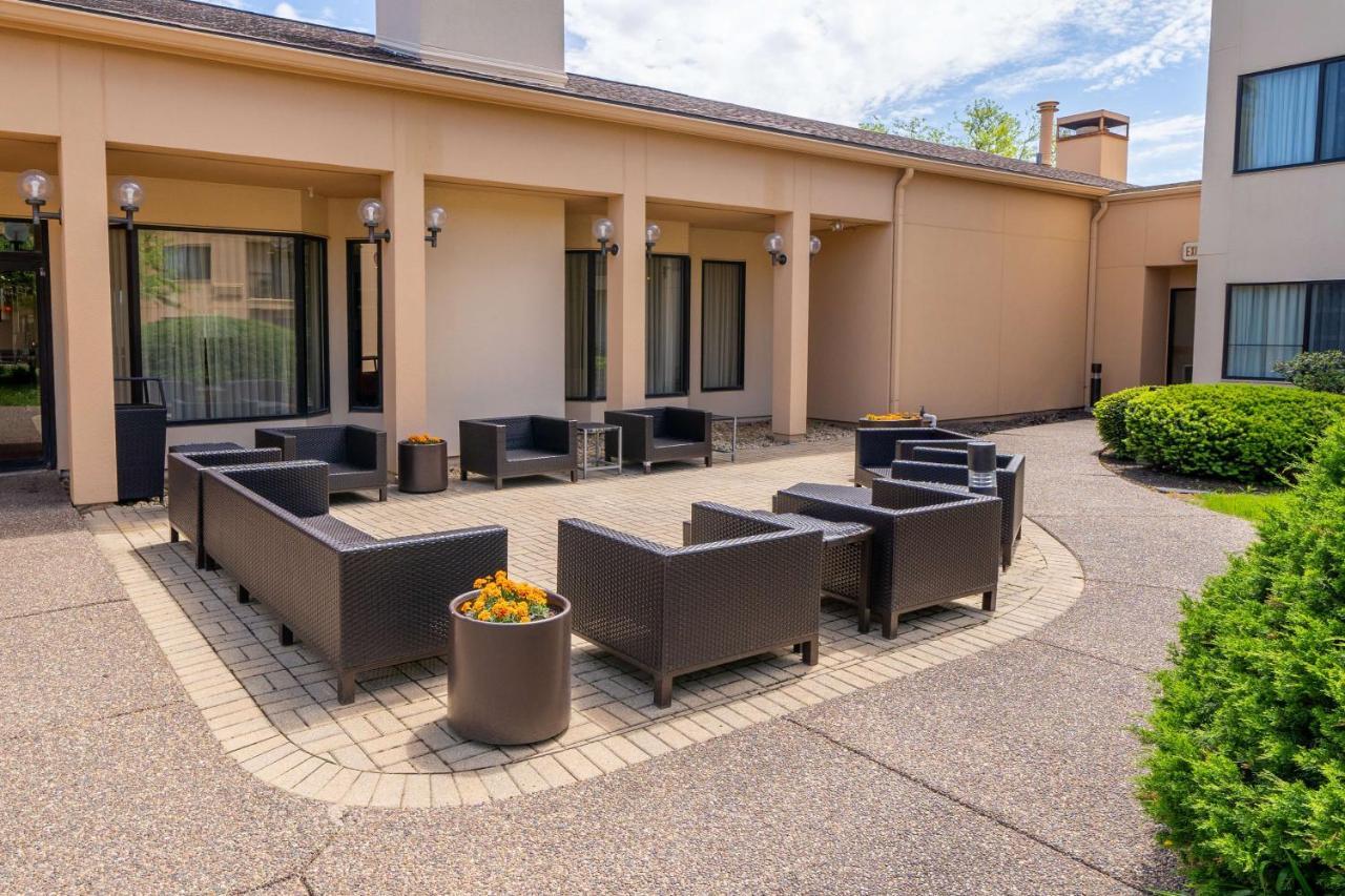 Iowa Inn Bettendorf Quad Cities Экстерьер фото