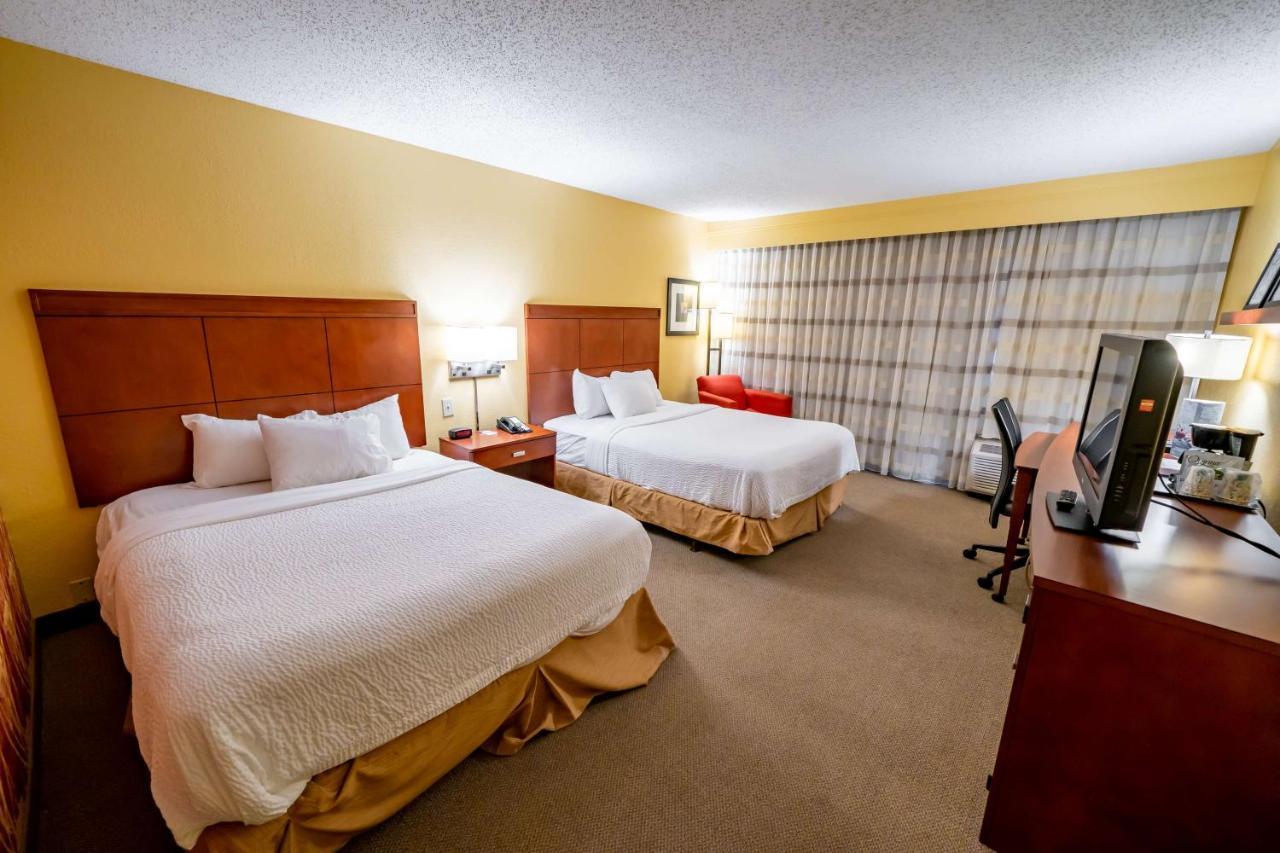 Iowa Inn Bettendorf Quad Cities Экстерьер фото