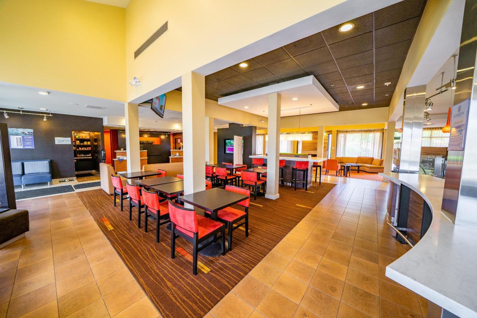 Iowa Inn Bettendorf Quad Cities Экстерьер фото