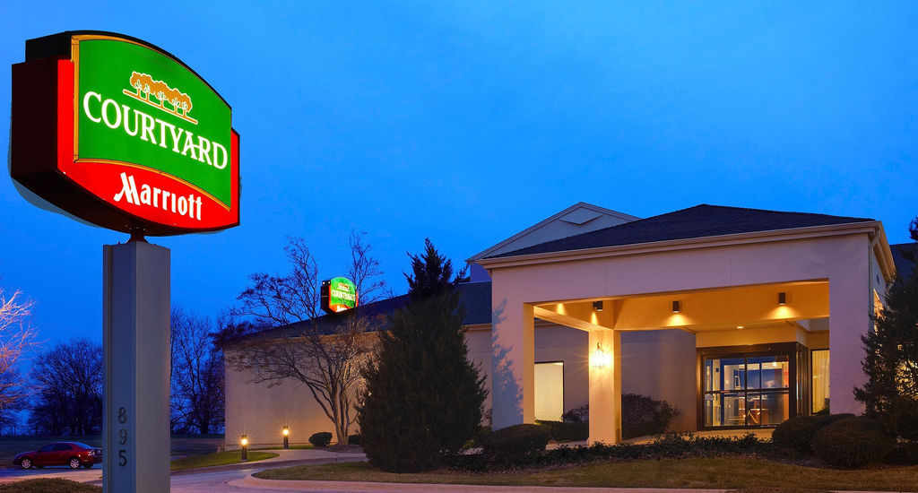 Iowa Inn Bettendorf Quad Cities Экстерьер фото
